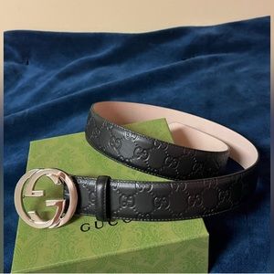 Gucci belt like new women 95